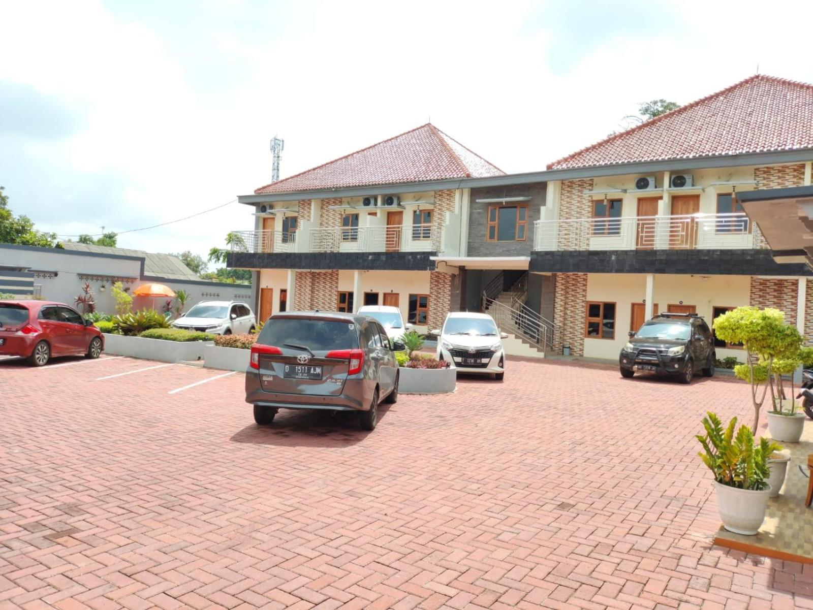 Hotel Cibening Purwakarta Exterior photo
