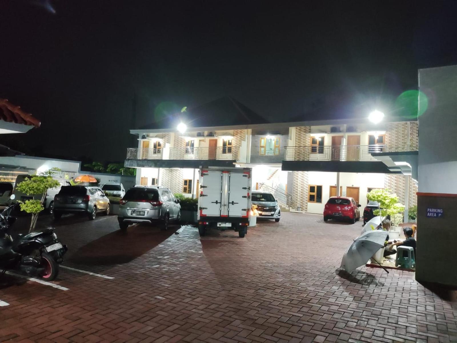 Hotel Cibening Purwakarta Exterior photo